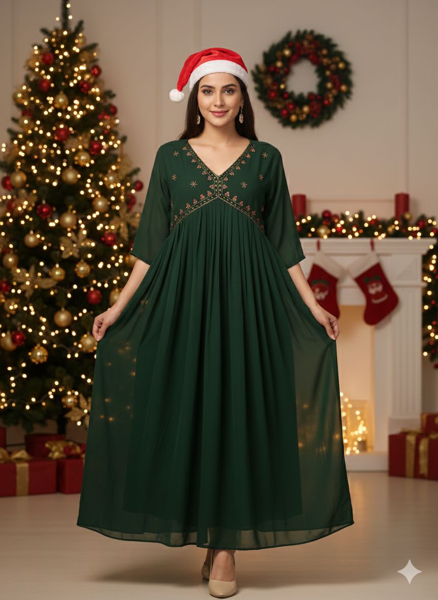 Aline Kurti along with X'mas cap
